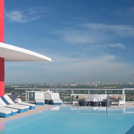 Vila 2602 E Hallandale Beach Blvd 1 Br Exteriér fotografie