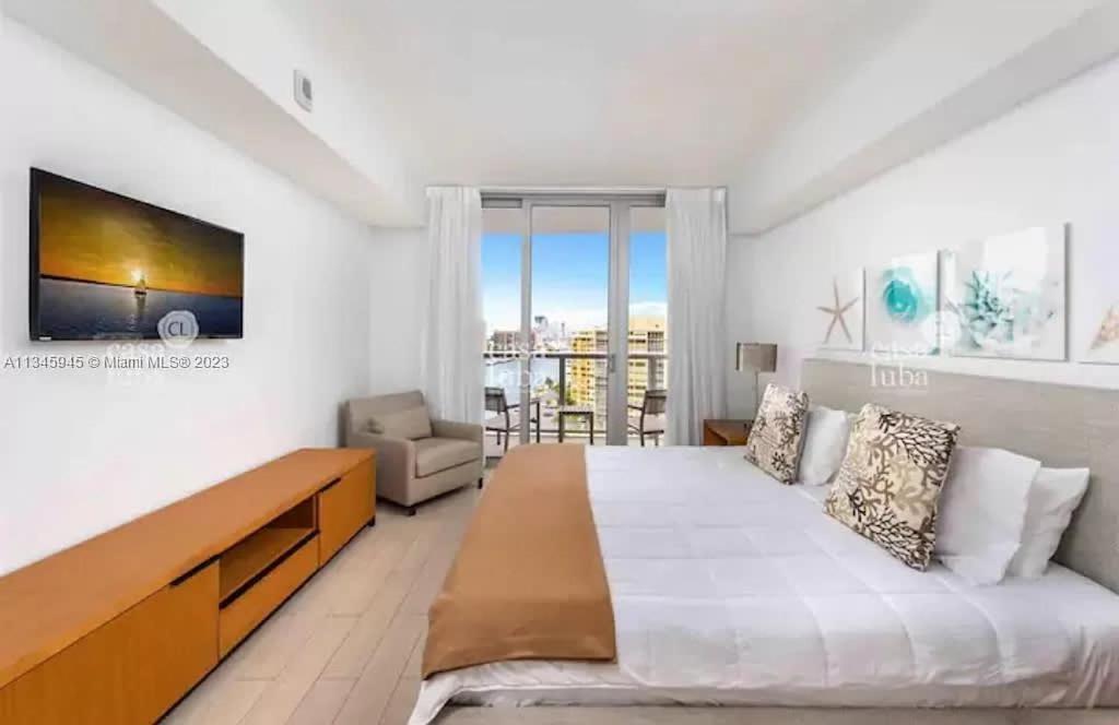 Vila 2602 E Hallandale Beach Blvd 1 Br Exteriér fotografie